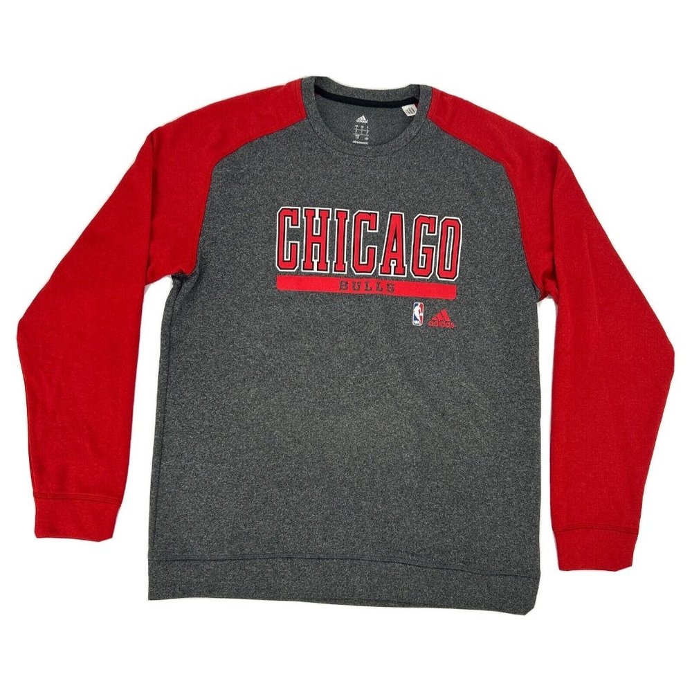 Chicago Bulls adidas Shirt‎ Men's L Gray Red Sleeves Climawarm Crew Neck NBA